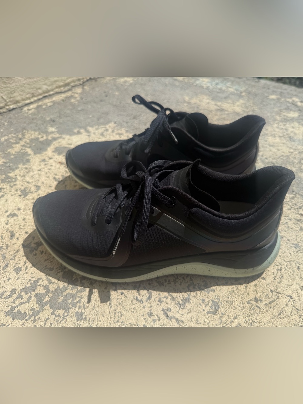 Lululemon‎ Chargefeel Low Winter Workout Shoes Black Mint | size 9.5